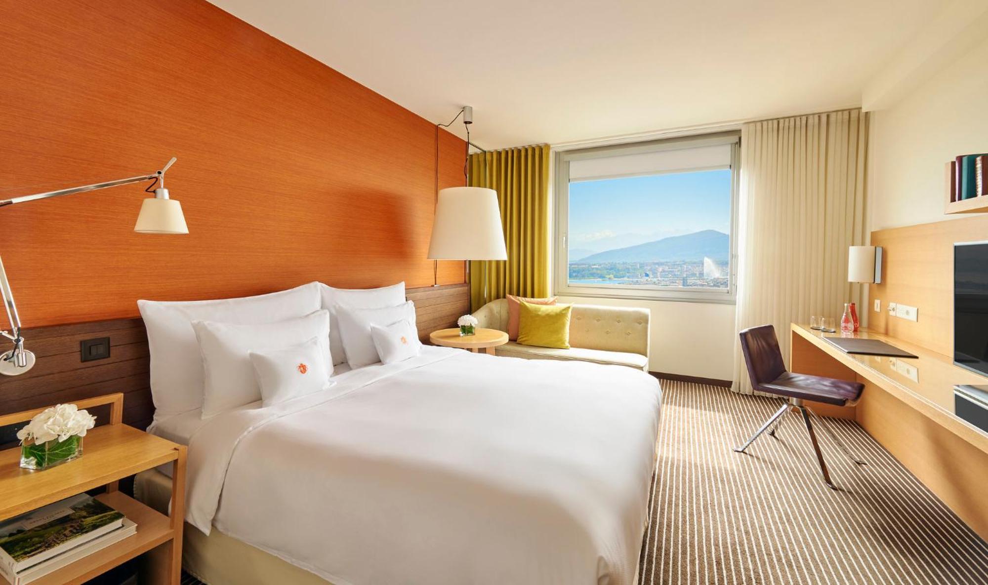 Premium King Room with Lake View