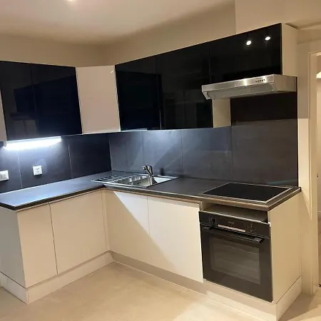 5 Rooms In The Same Villa With Free Parking-3